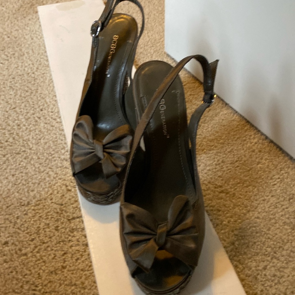 BCBGeneration 5” heels with bow